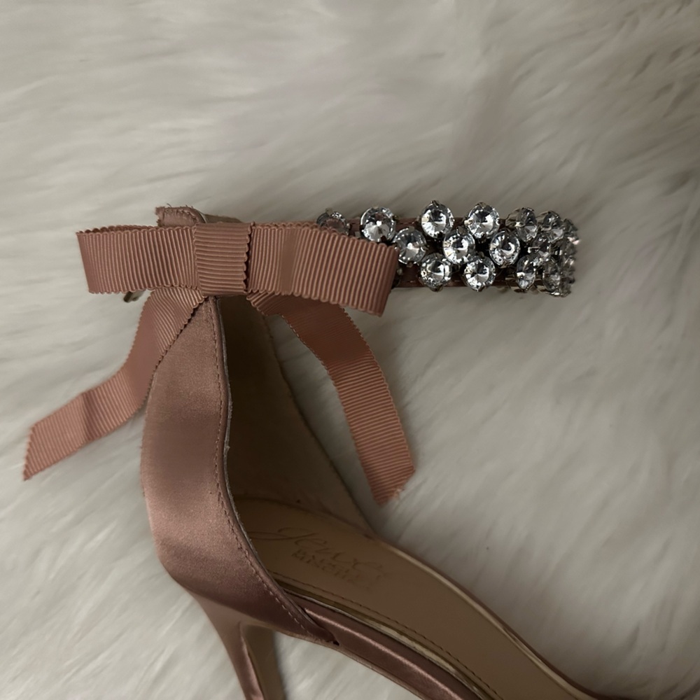 Jewel Badgley Mischka Women’s Debra Satin Dress Heels - Size [8] - Picture 4 of 10